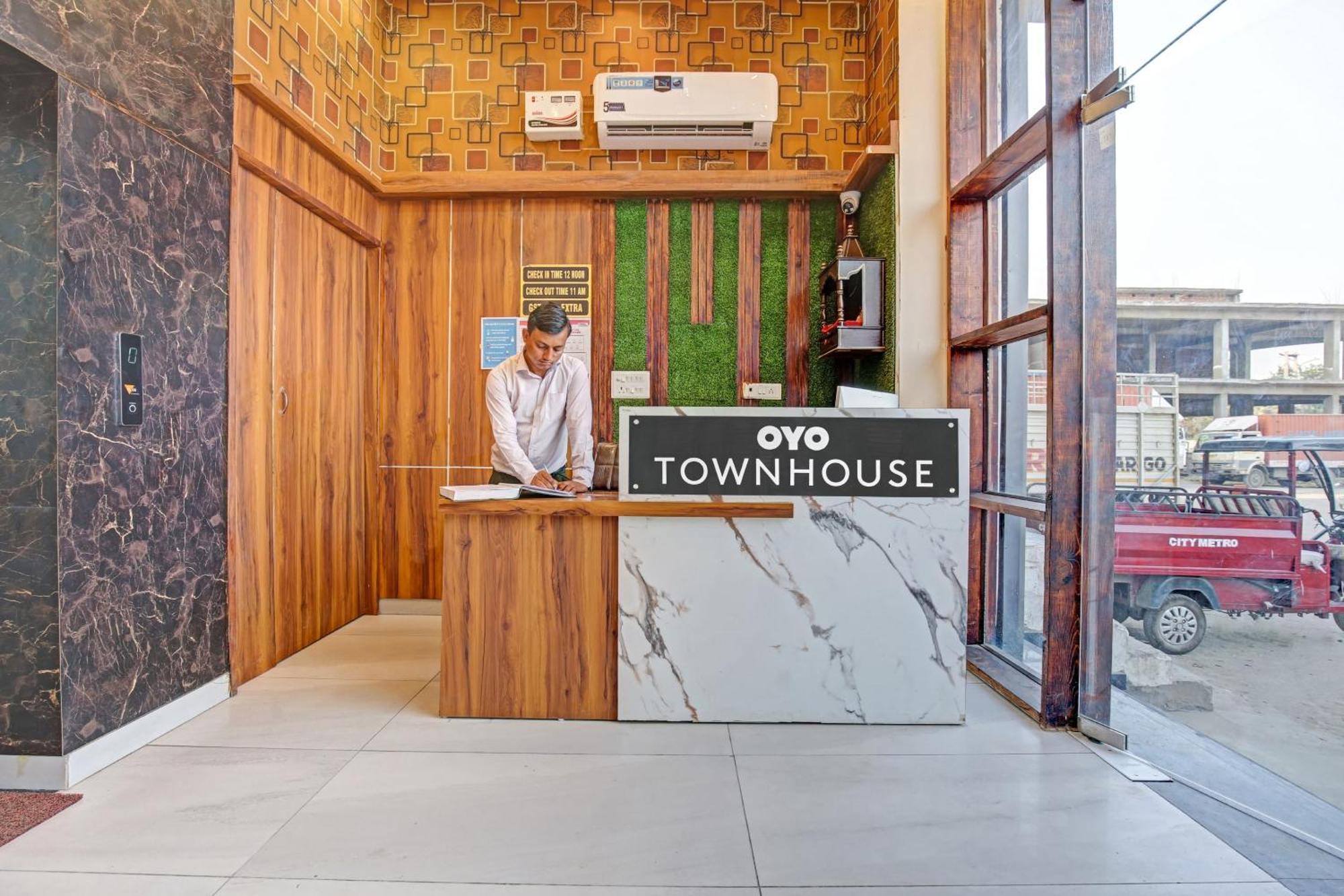 Hotel Townhouse Sky Ludhiana Exterior foto